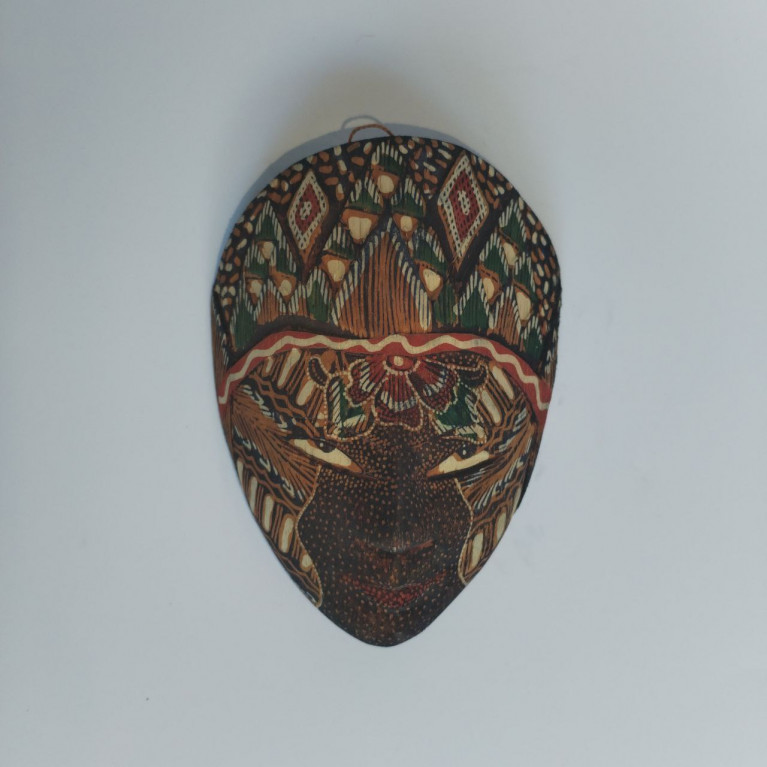 VÄGGMASK